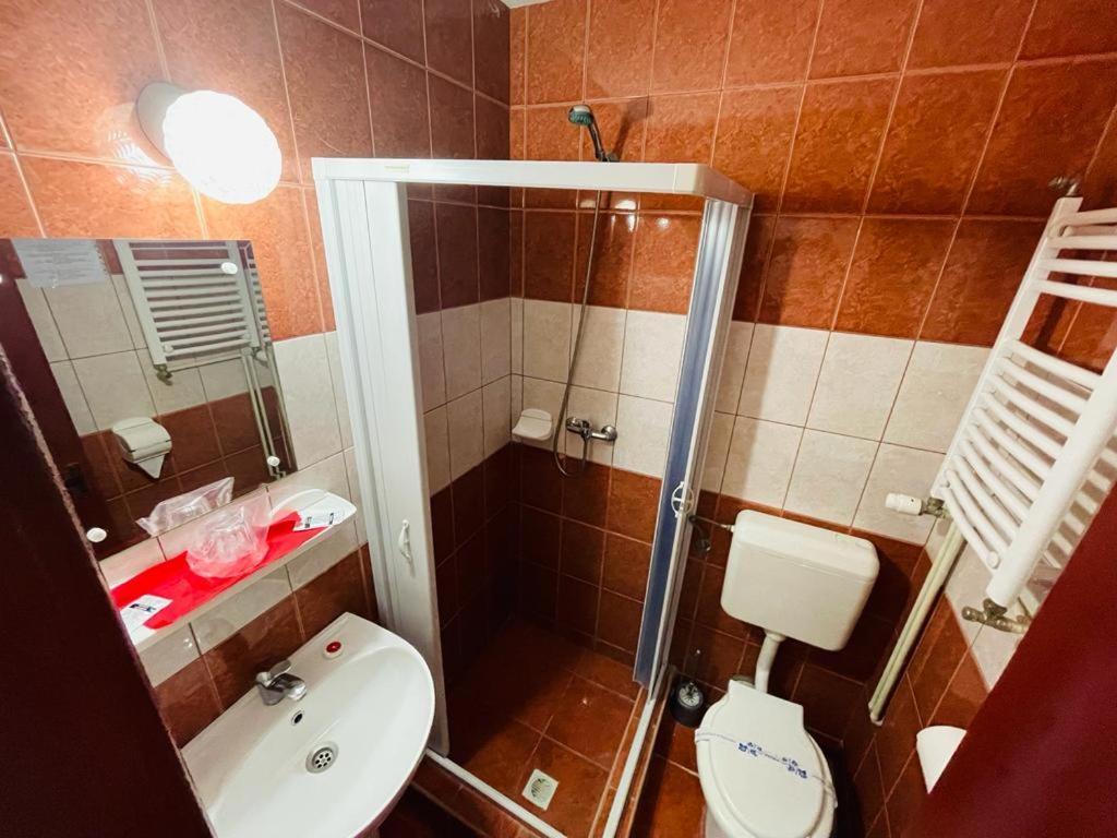 Hotel Turist Neptun Bagian luar foto