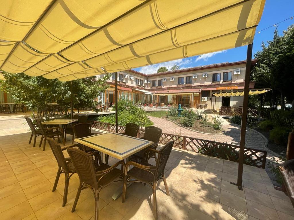 Hotel Turist Neptun Bagian luar foto