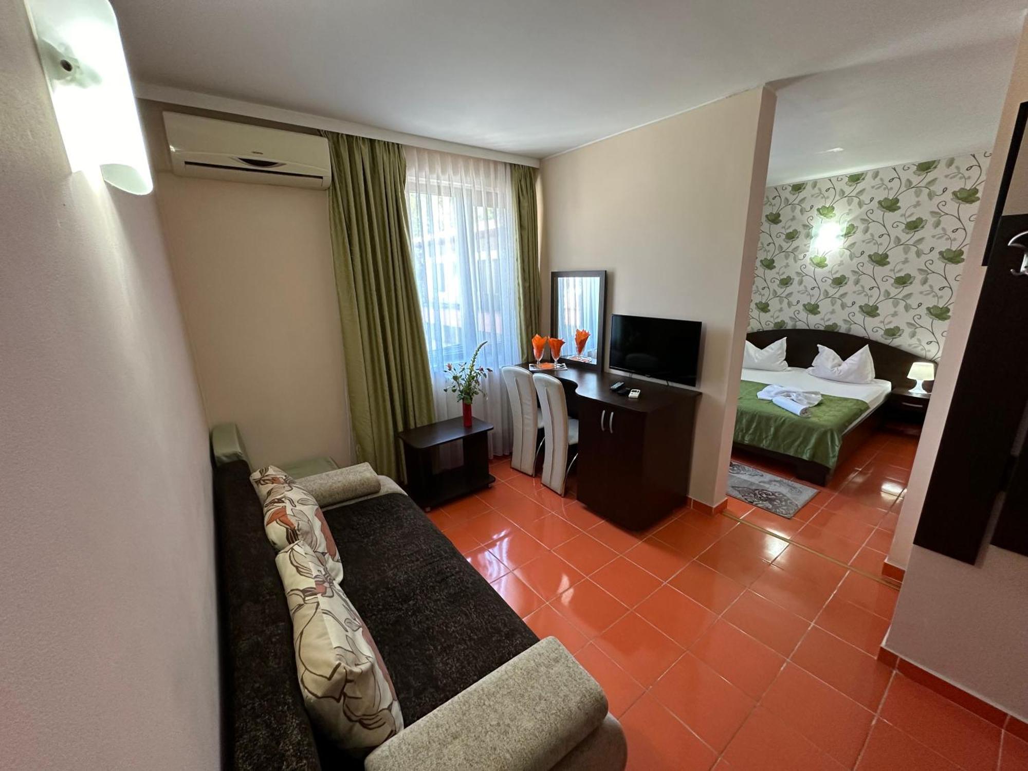 Hotel Turist Neptun Bagian luar foto